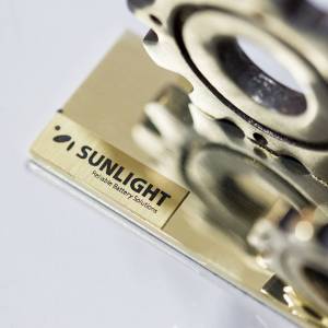 Sunlight's tailored cardholder