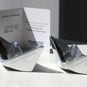 Ειδικού σχεδιασμού δώρα για τοNavigator Forum